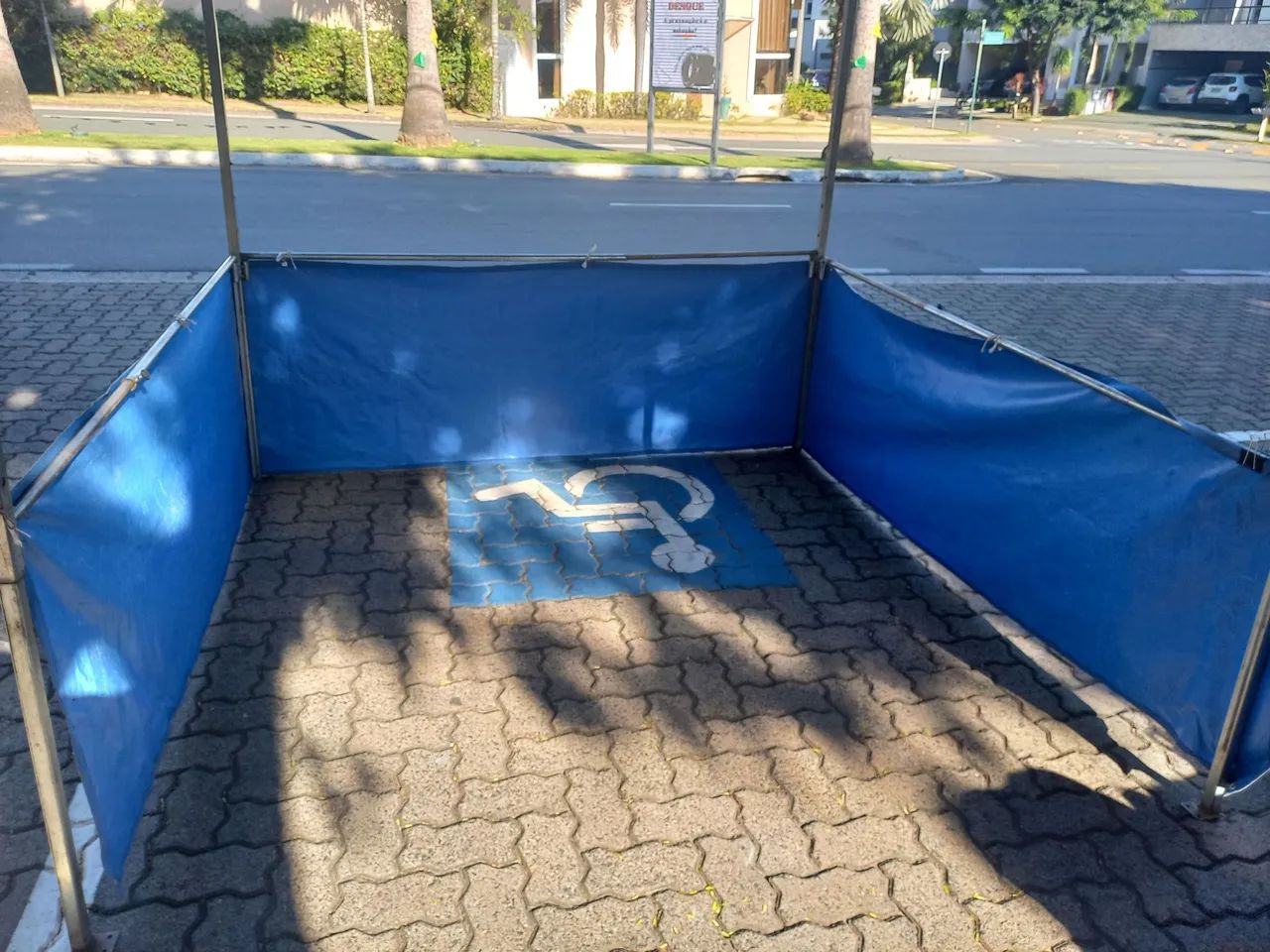 Venda barraca azul 2x2 m $ 750.00 - Foto 3