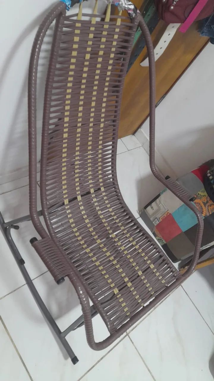 Vende-se uma Cadeira de Embalo (NOVA) - Foto 2