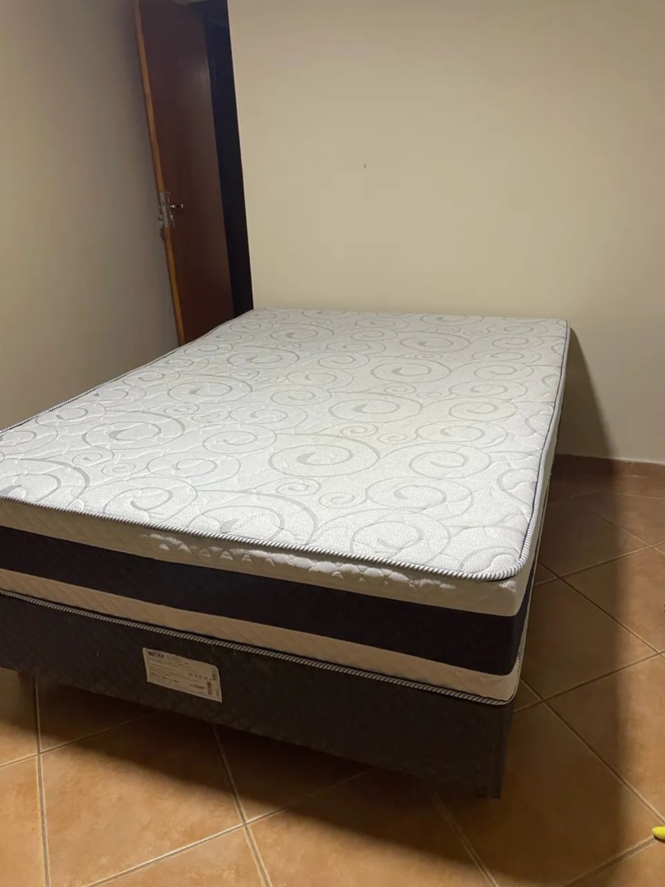 Cama com colchão  - Foto 2