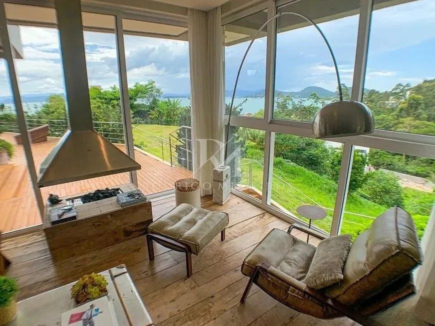Casa em condomínio com 4 suítes à venda em Cacupé, Florianópolis