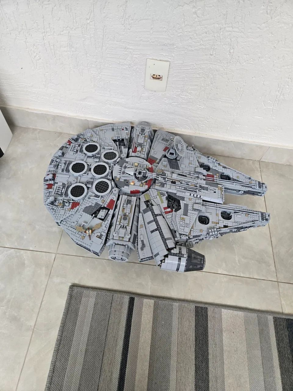 UCS FALCON MONTADA  - Foto 2