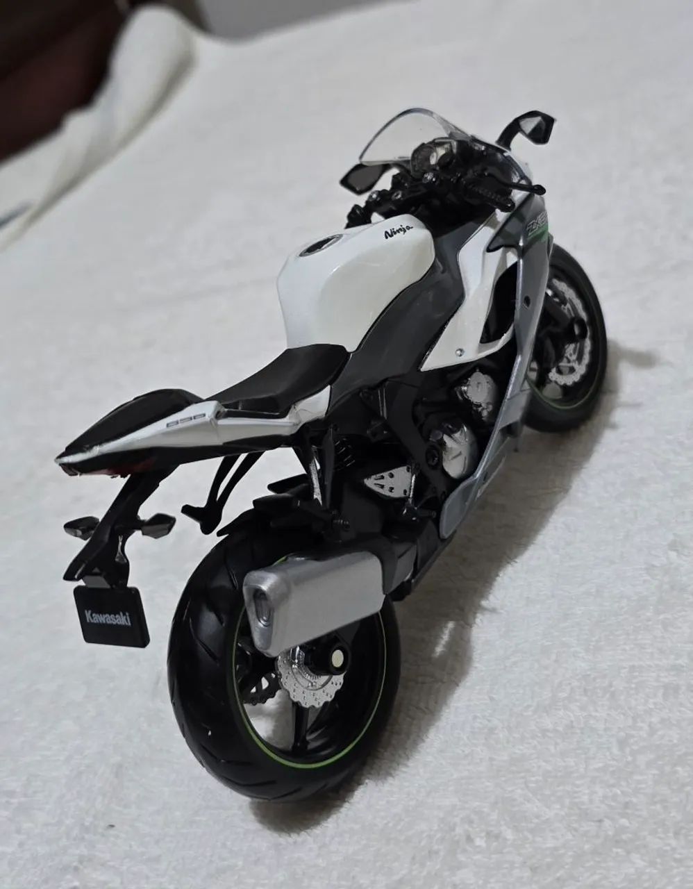 Moto miniatura Kawasaki Ninja ZX-6R  - Foto 2