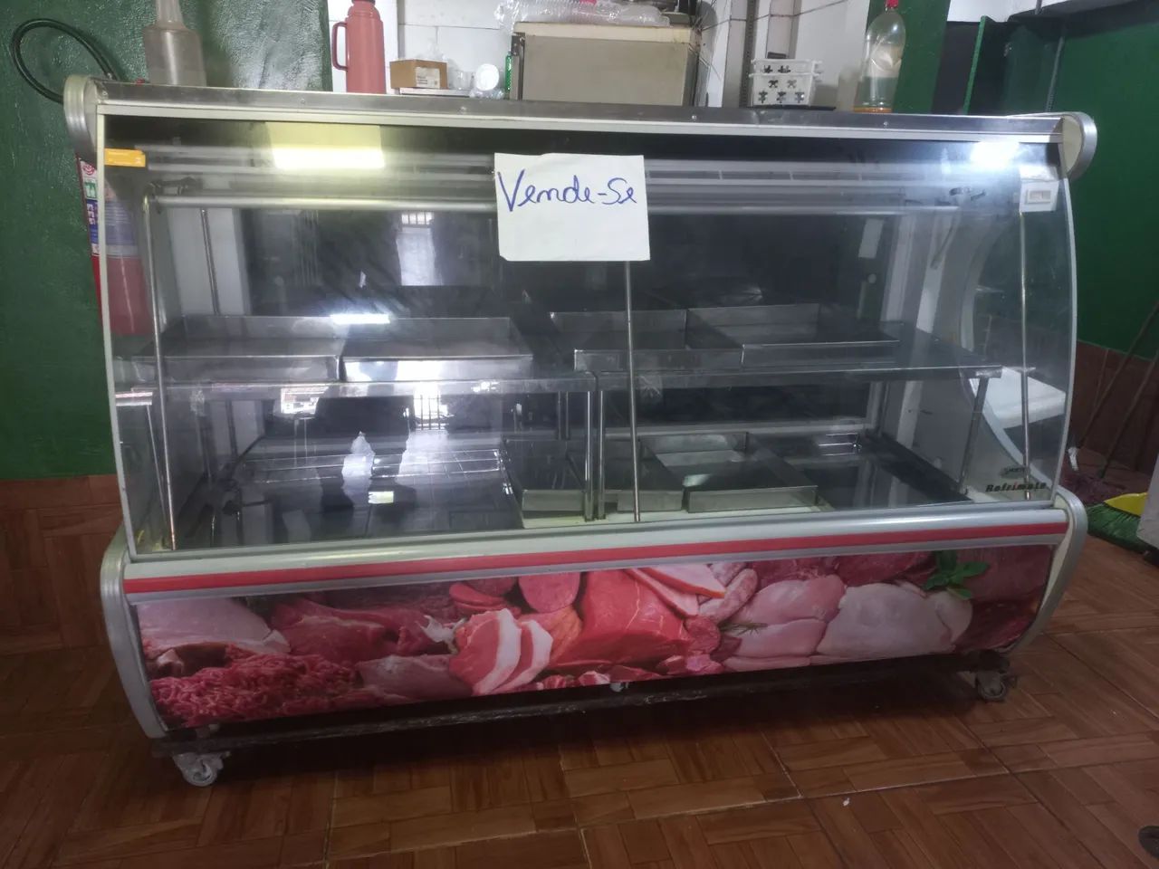 Vende se um expositor de açougue 
