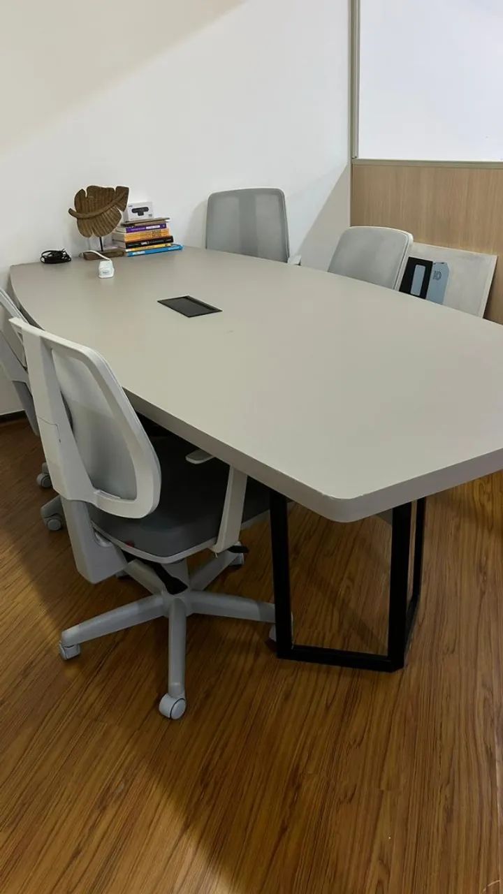 Mesa de Reunião