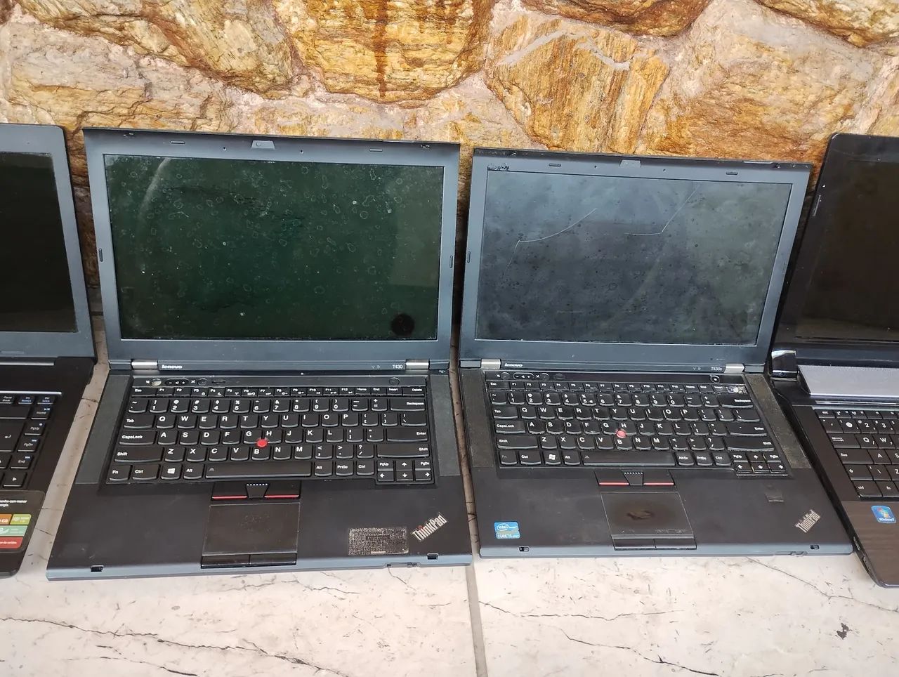 Vendo Lotes 6 Notebook No ESTADO liga e Não Dá Vídeo Para Retirada de Peças Ou Conserta 
