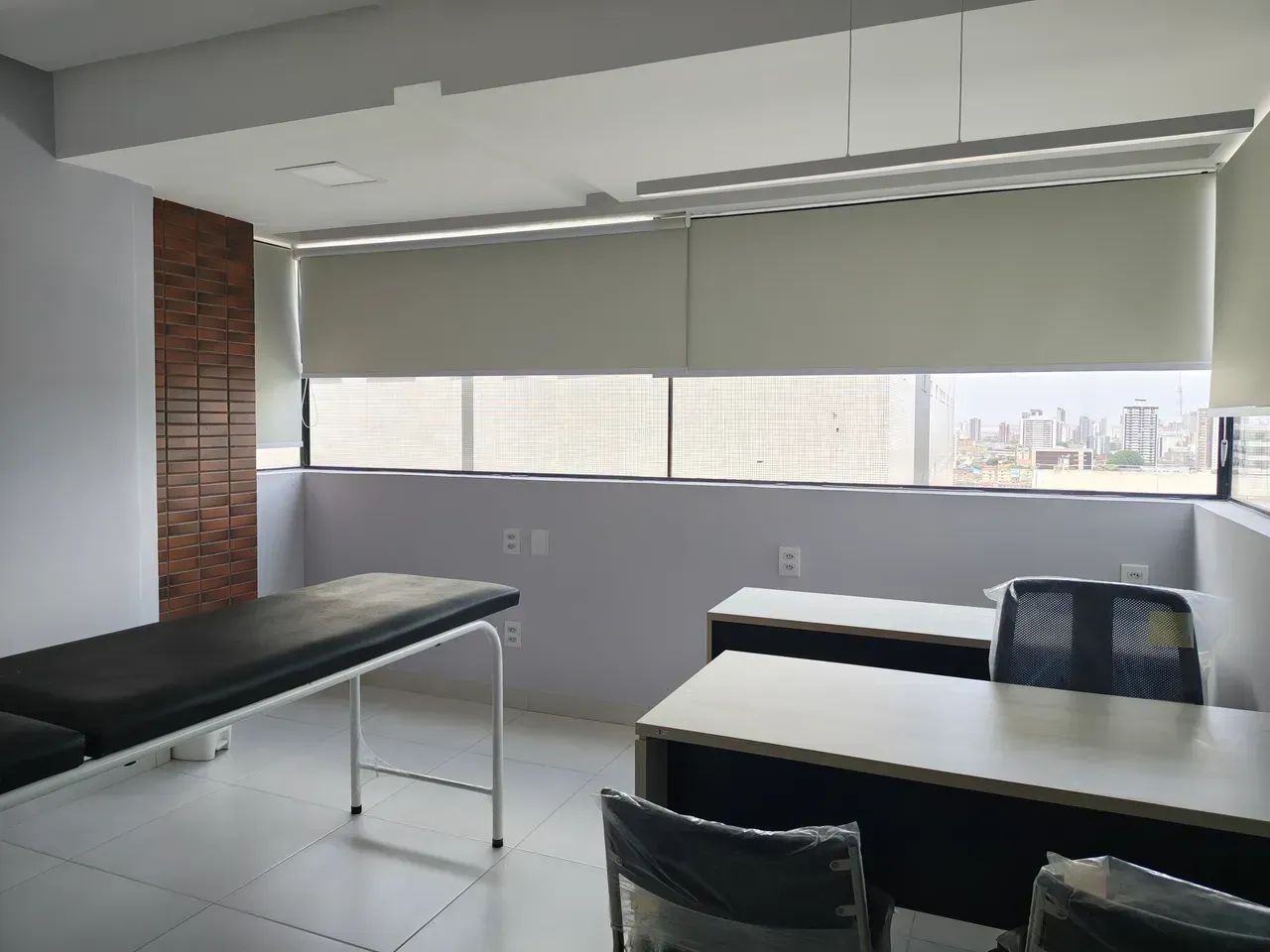 Aluga-se Excelente Sala Comercial Mobiliada - Foto 4