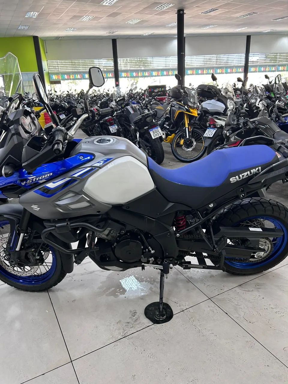 SUZUKI V-STROM 1000XT ABS - Foto 4