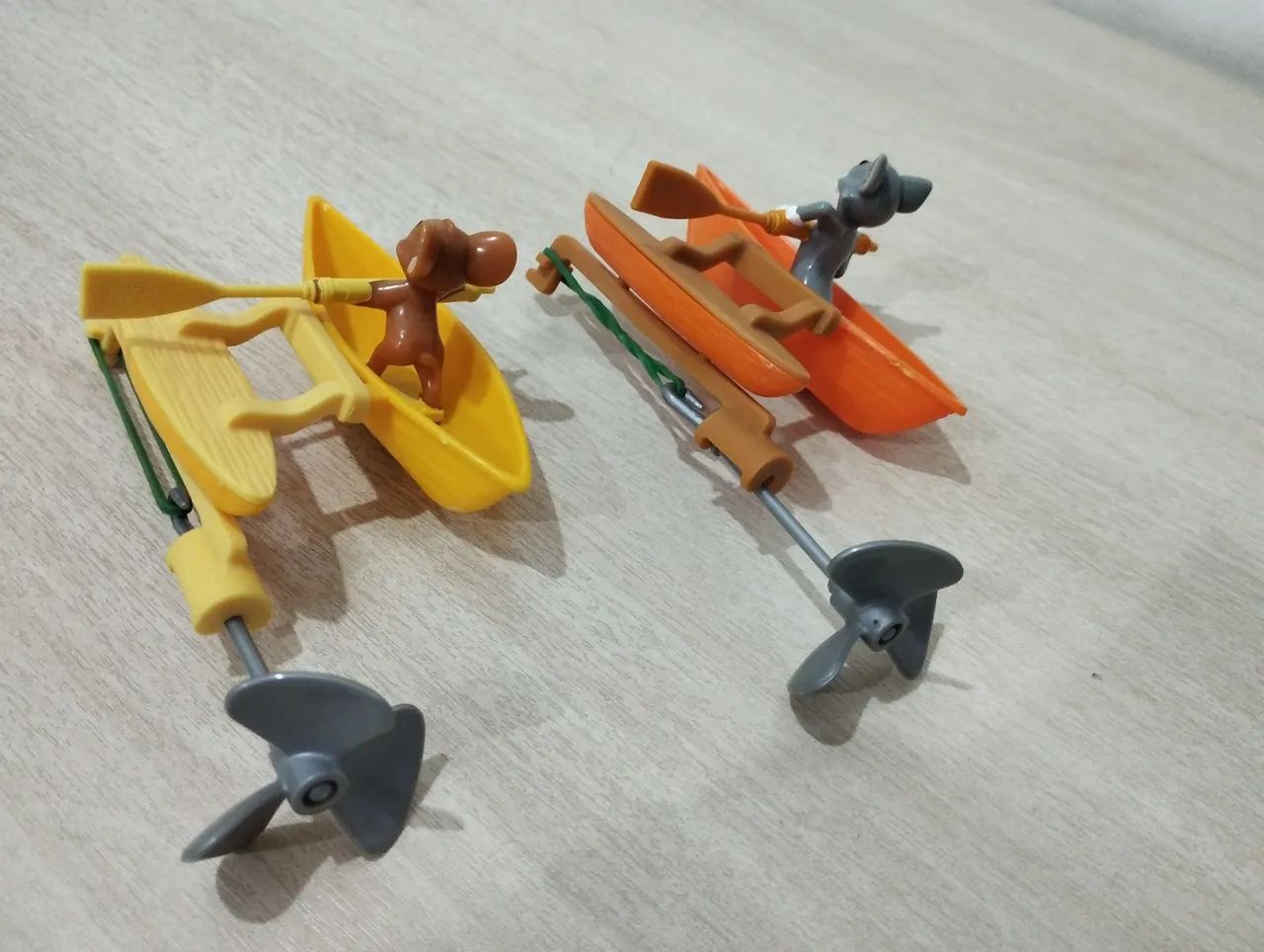 Kinder de Páscoa Tom e Jerry  - Foto 2