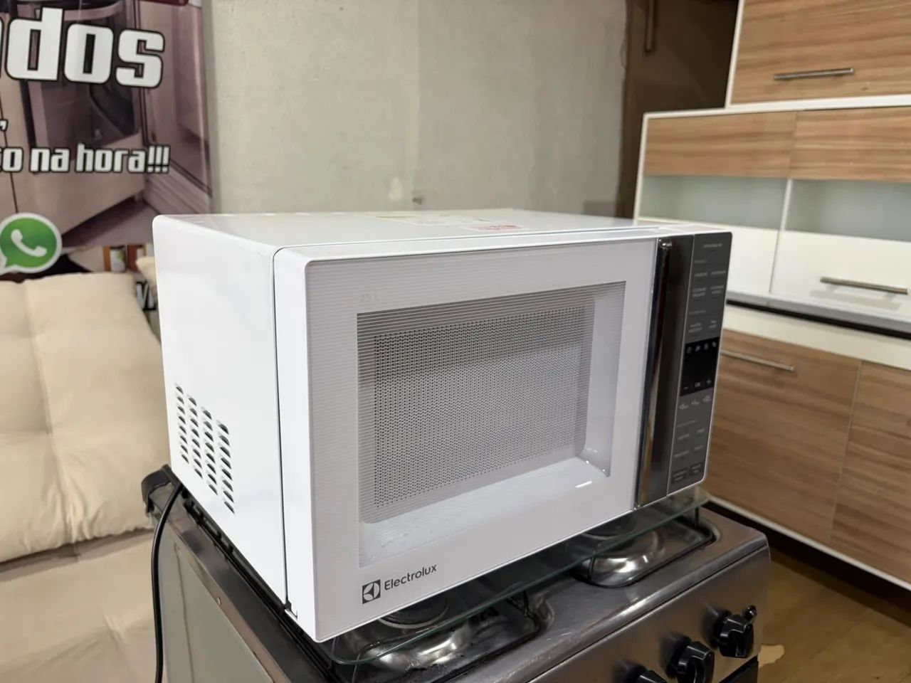 Microondas Electrolux novo 220  - Foto 3