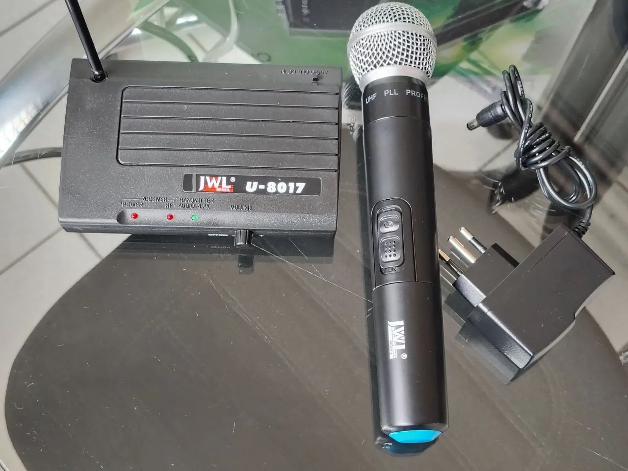 Microfone sem fio jwl modelo u-8017
