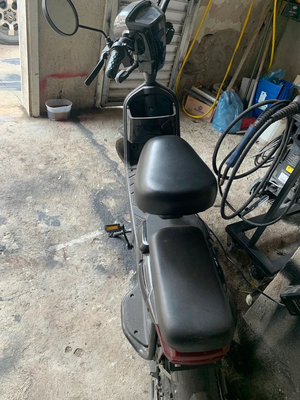 moto elétrica bem conservada 