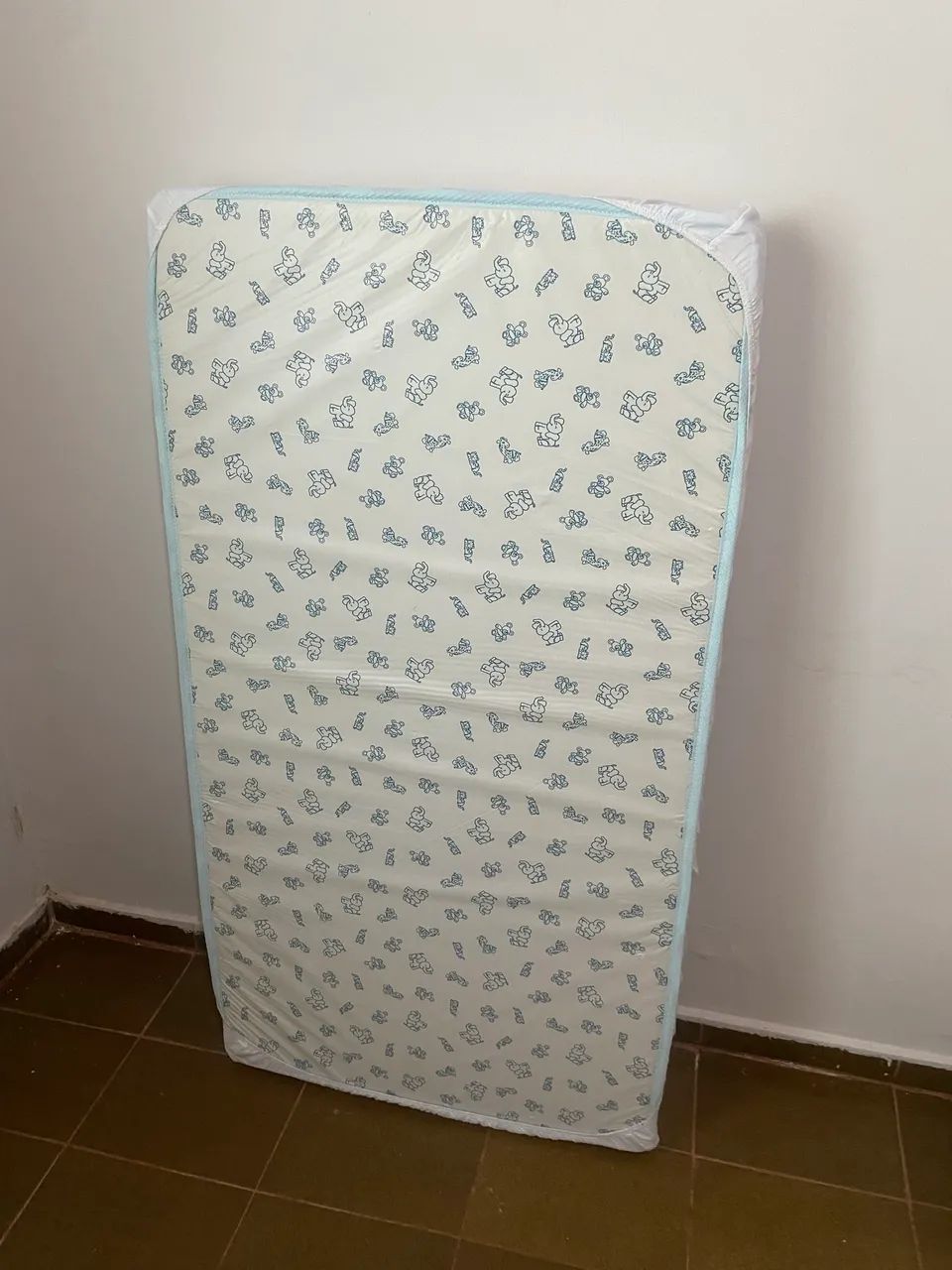 Berço uli americano com colchão novos  - Foto 5