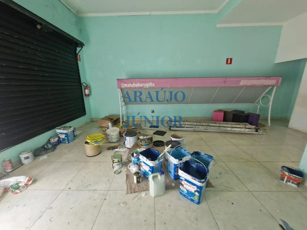 Aluguel de Sala Comercial no Centro de Americana-SP: 1 sala, 1 banheiro!