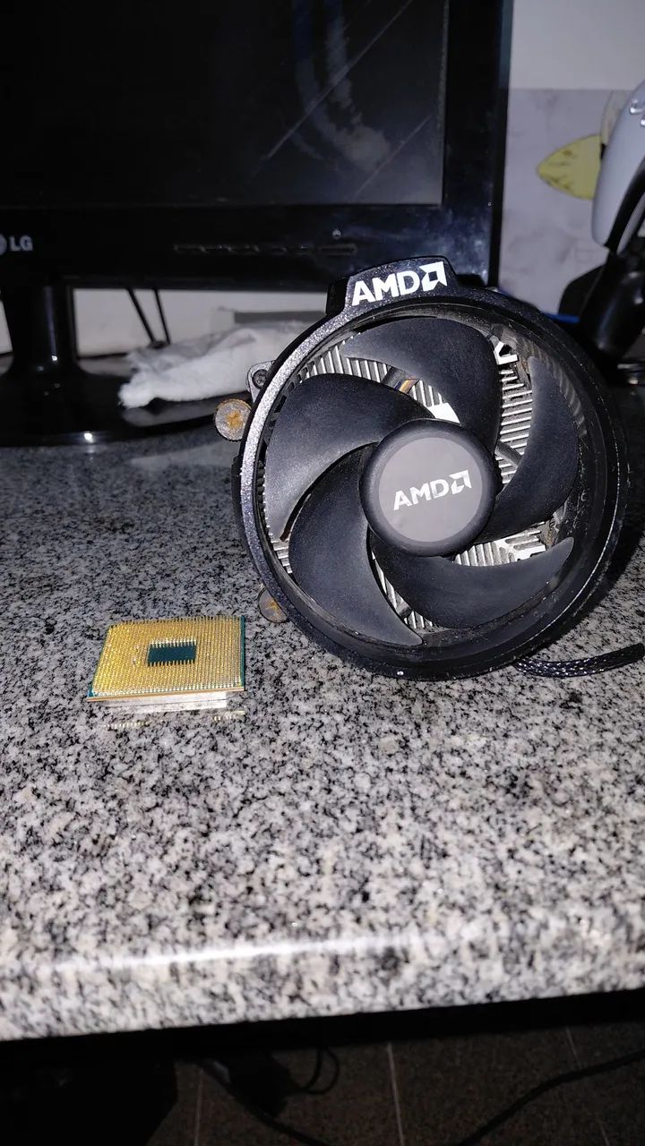 Processador AMD Ryzen 3 3200G + Cooler AMD - Foto 3