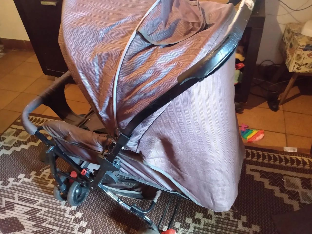 Carrinho de bebê Cosco 