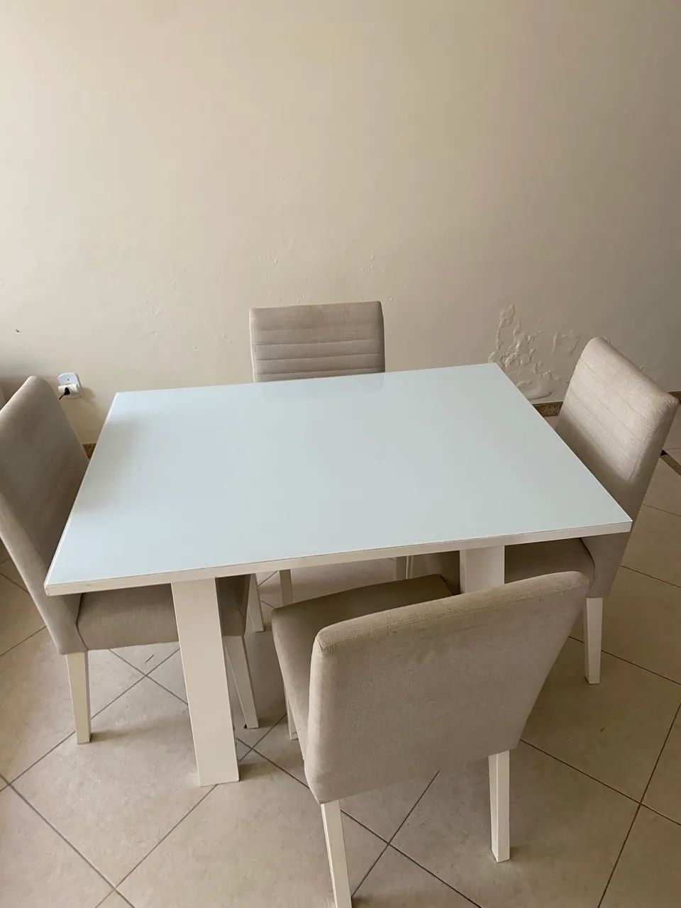 Mesa c 4 cadeiras  - Foto 2