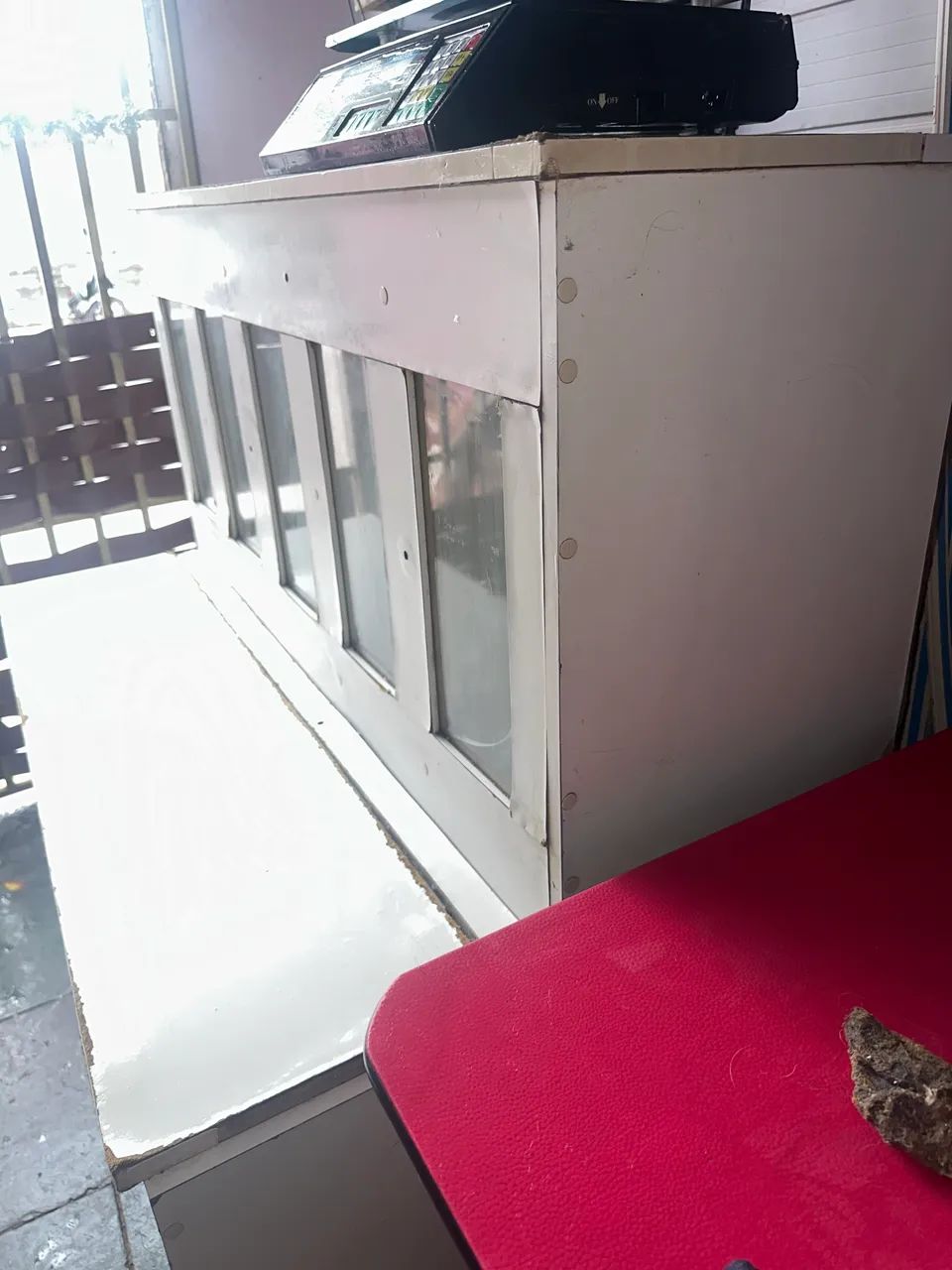Vende-se expositor de ração e balança  - Foto 5