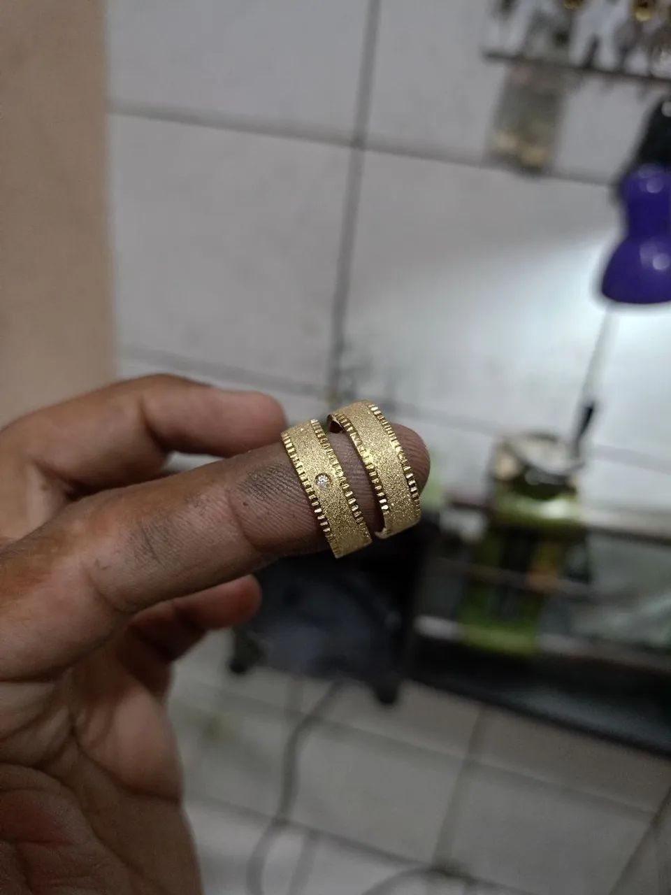 Aliança de moeda modelo trabalhado  - Foto 3