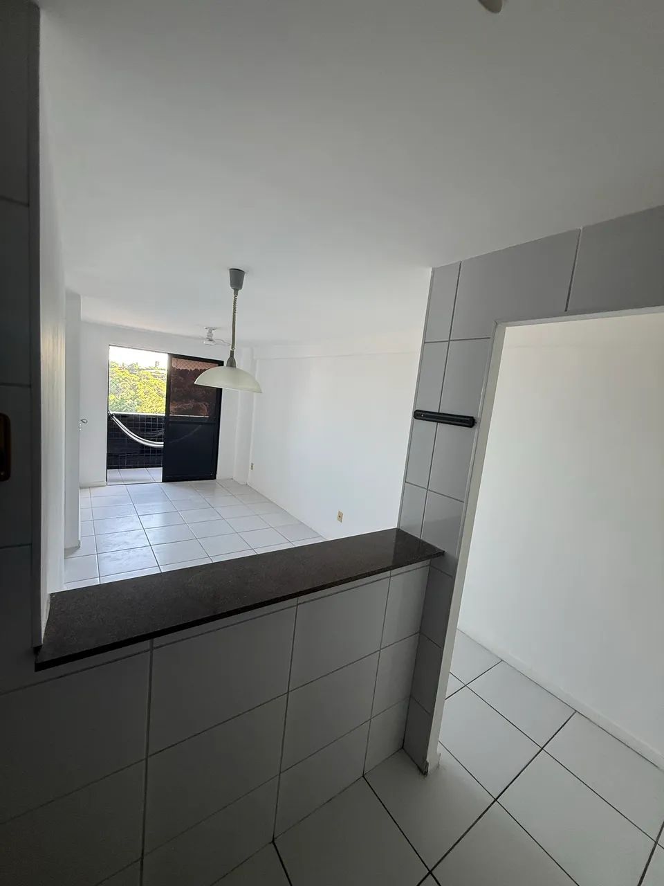 Leste Oeste 2/4 suíte com varanda 51m2 - Foto 4