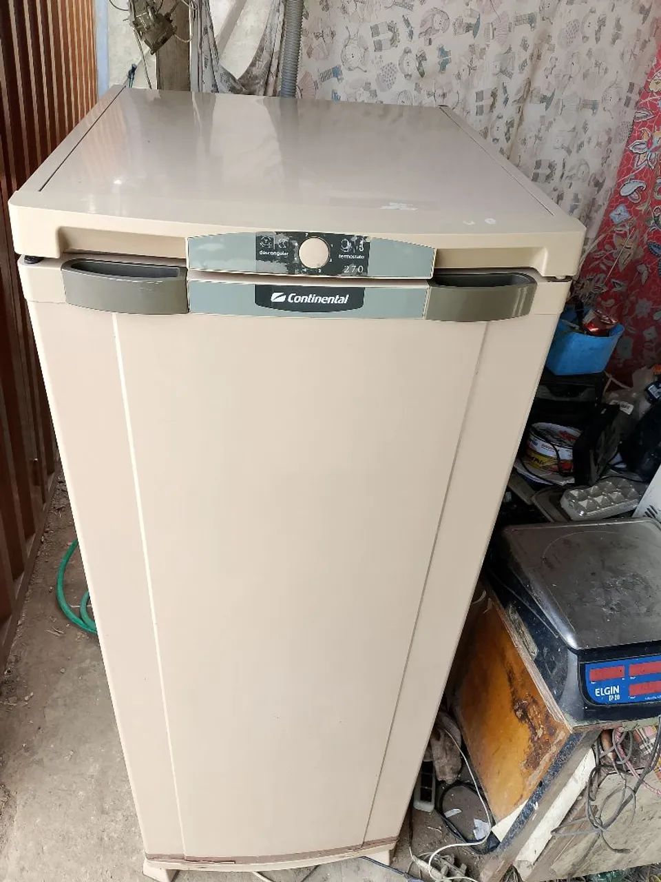 Geladeira continental 