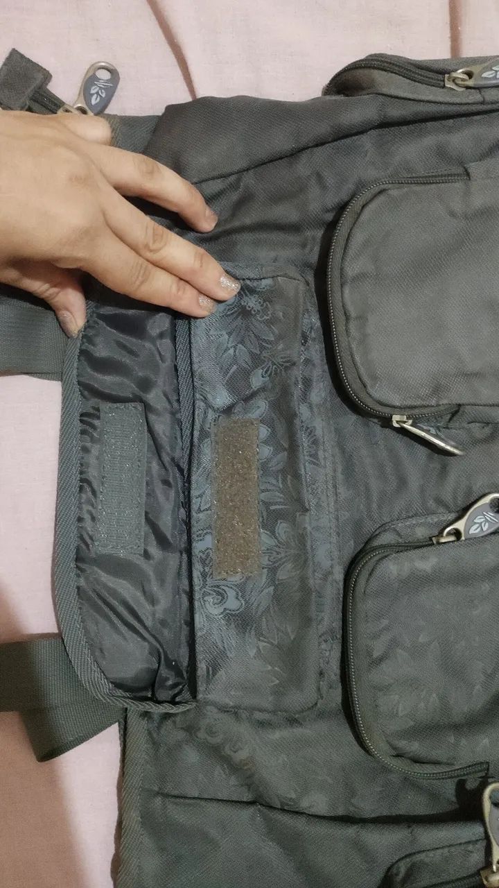 Bolsa Mormaii cinza com estampa floral  - Foto 2