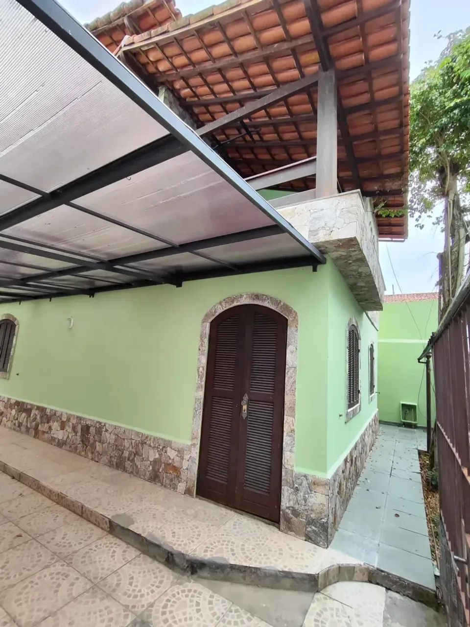 Casa  com 3 quartos sendo 2 suítes, no  Centro - Macaé - RJ - Foto 2