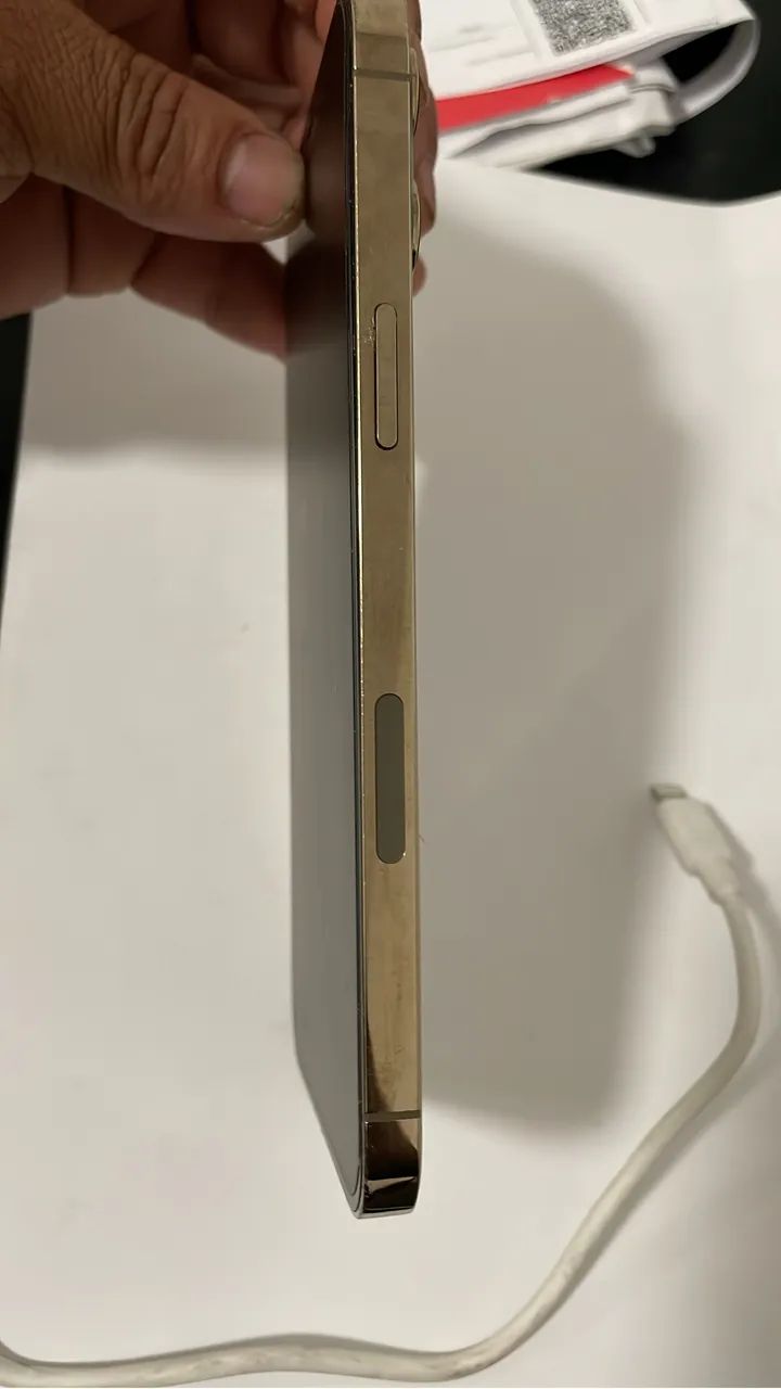 iPhone 12 Pro Max dourado  - Foto 3