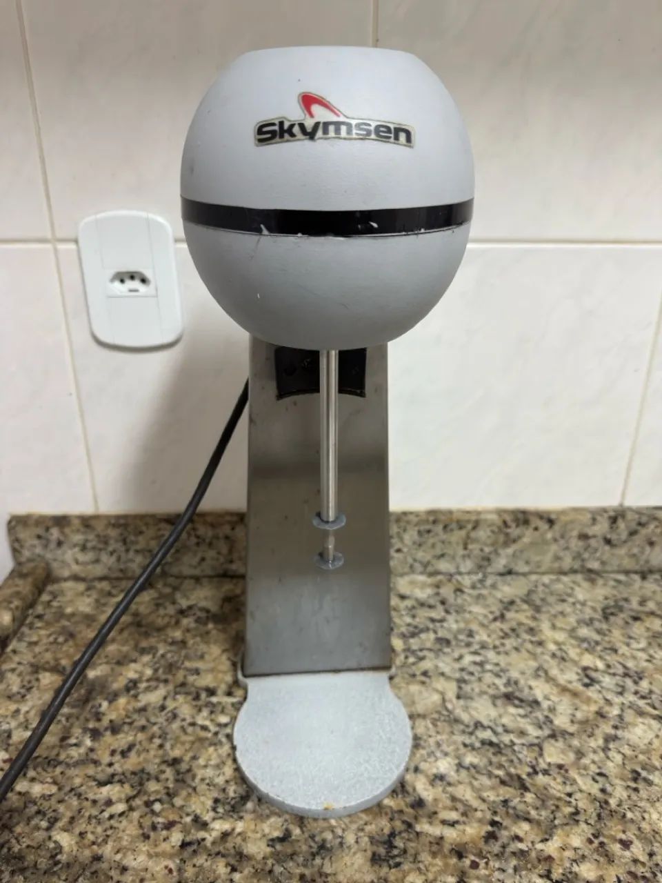 Maquina de Milkshake profissional Skymsen 220 - Foto 2