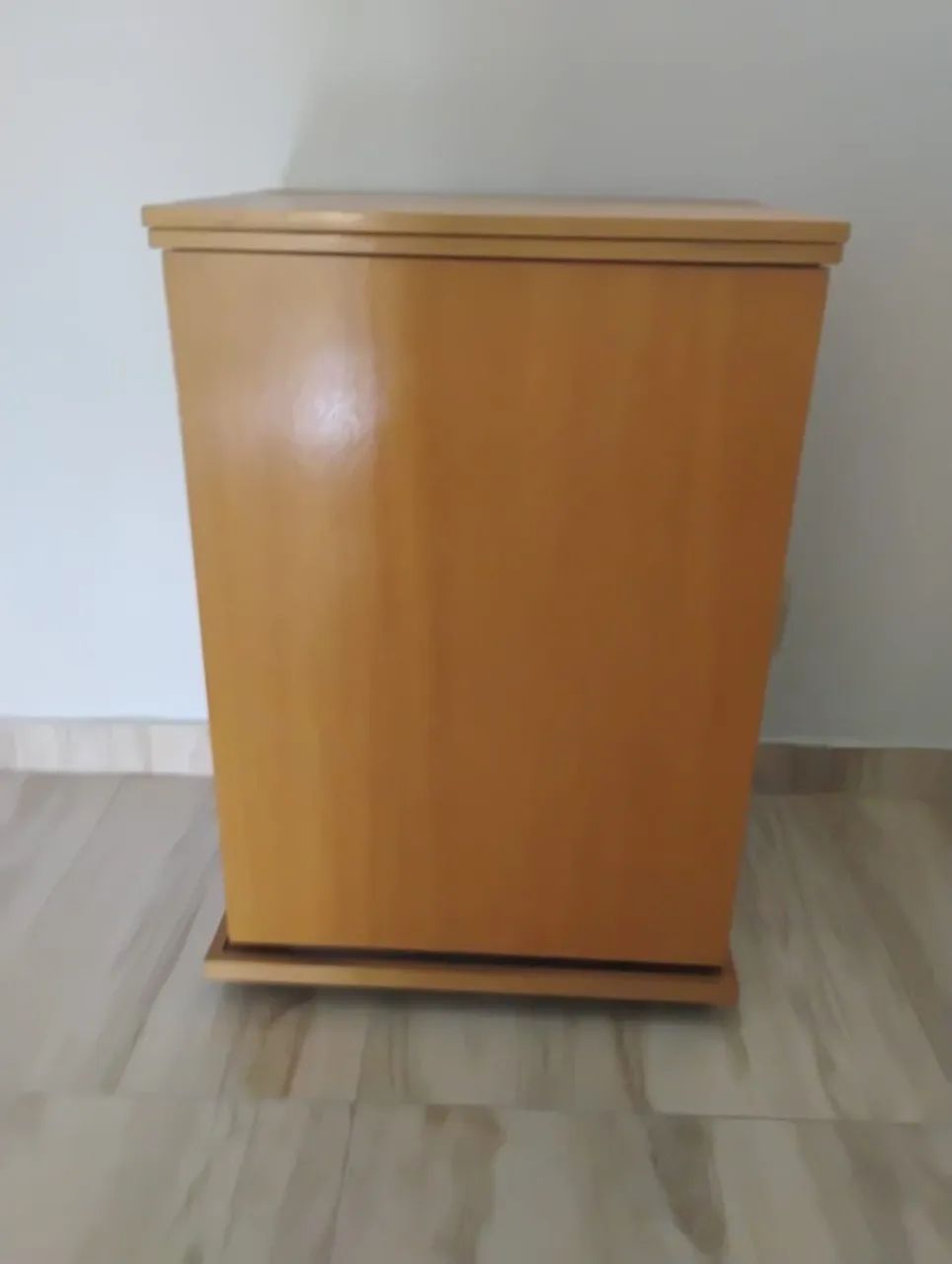 Maquina de Costura Reta com Gabinete Singer