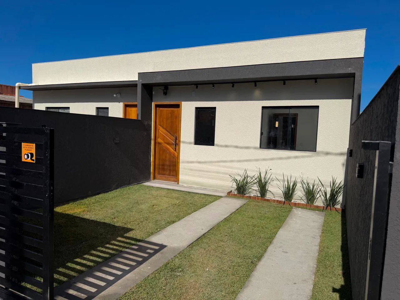 CASA NO RIO VERMELHO NOVA direto com proprietário