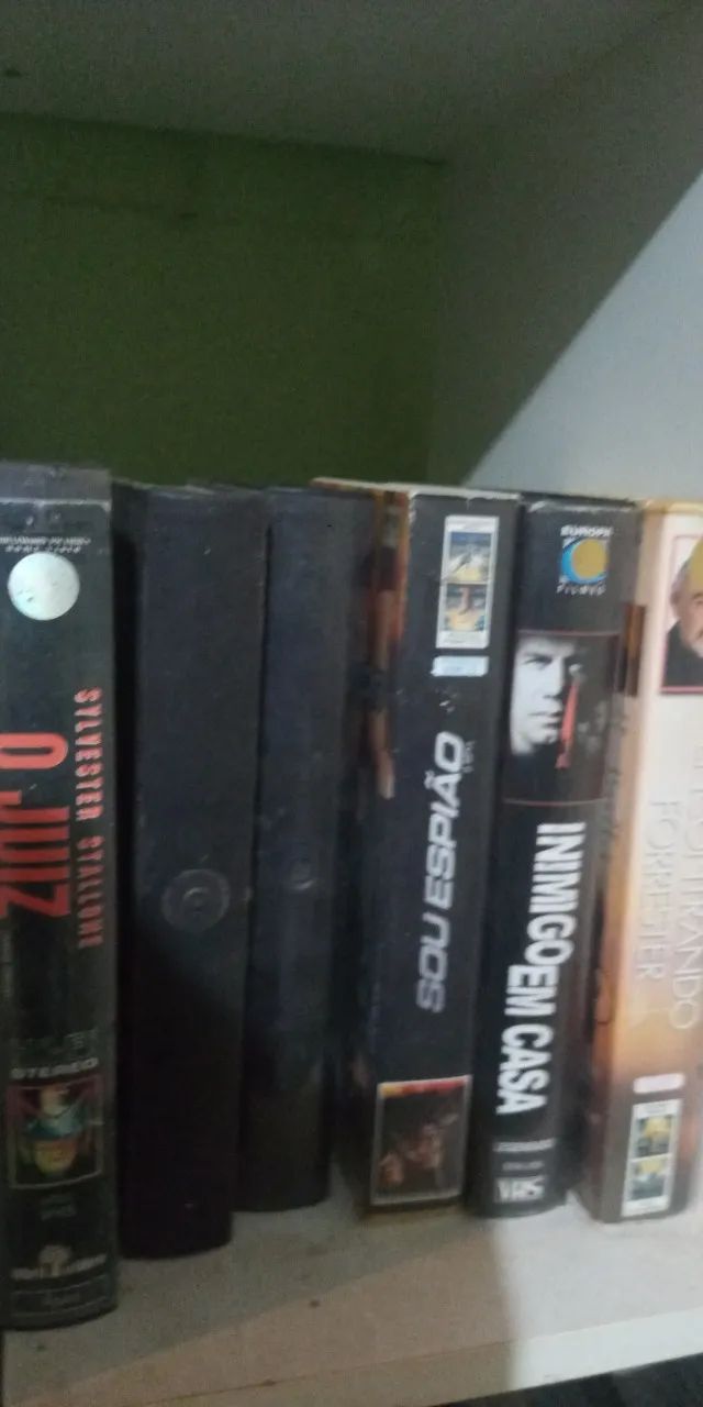Lote de Fitas VHS e DVDs - Foto 3