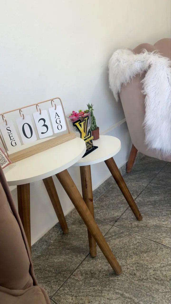 Mesinhas de canto 