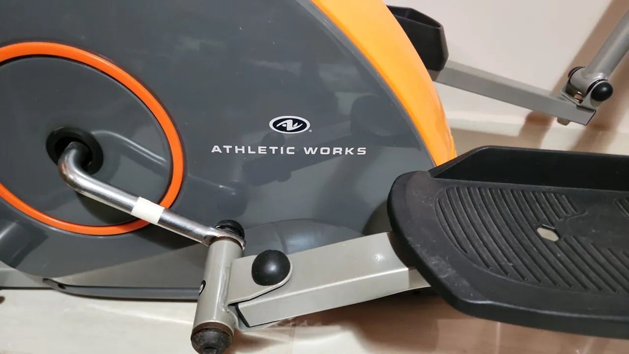 Bicicleta ergométrica profissional novíssima  - Foto 5