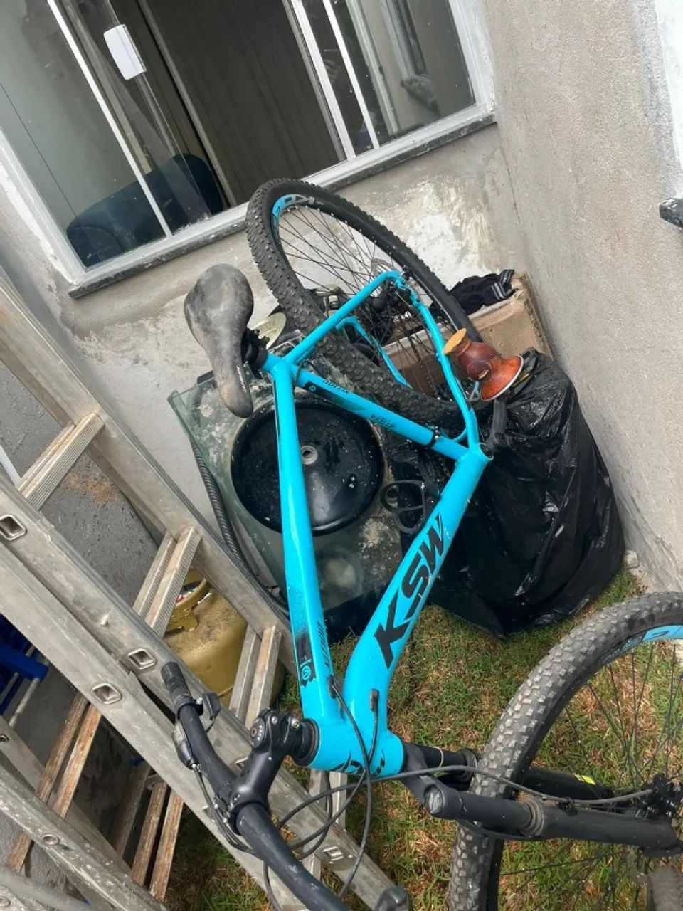 Bicicleta Mountain Bike da marca KSW, modelo XLT 