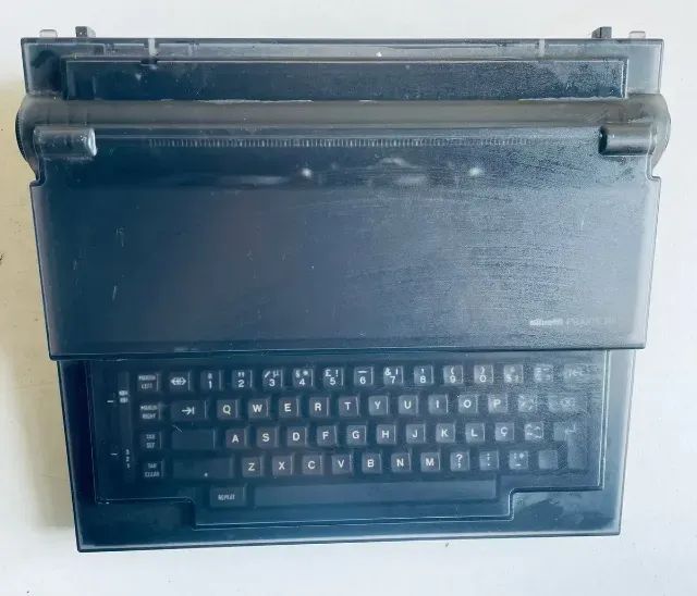 Máquina De Escrever Olivetti Praxis 20 Eletrônica (Usado) - Foto 4