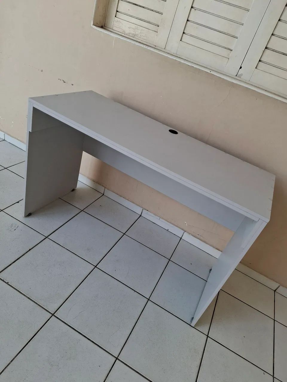 Mesa de madeira pra home office, escritório e estudos