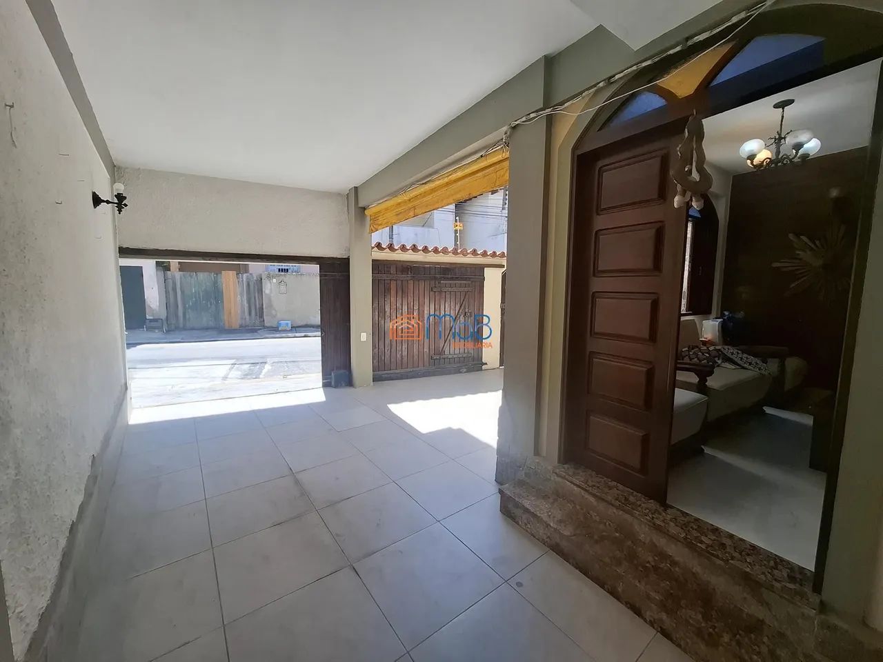 Casa Triplex com 7 Quartos no Bairro Imbetiba - Foto 5