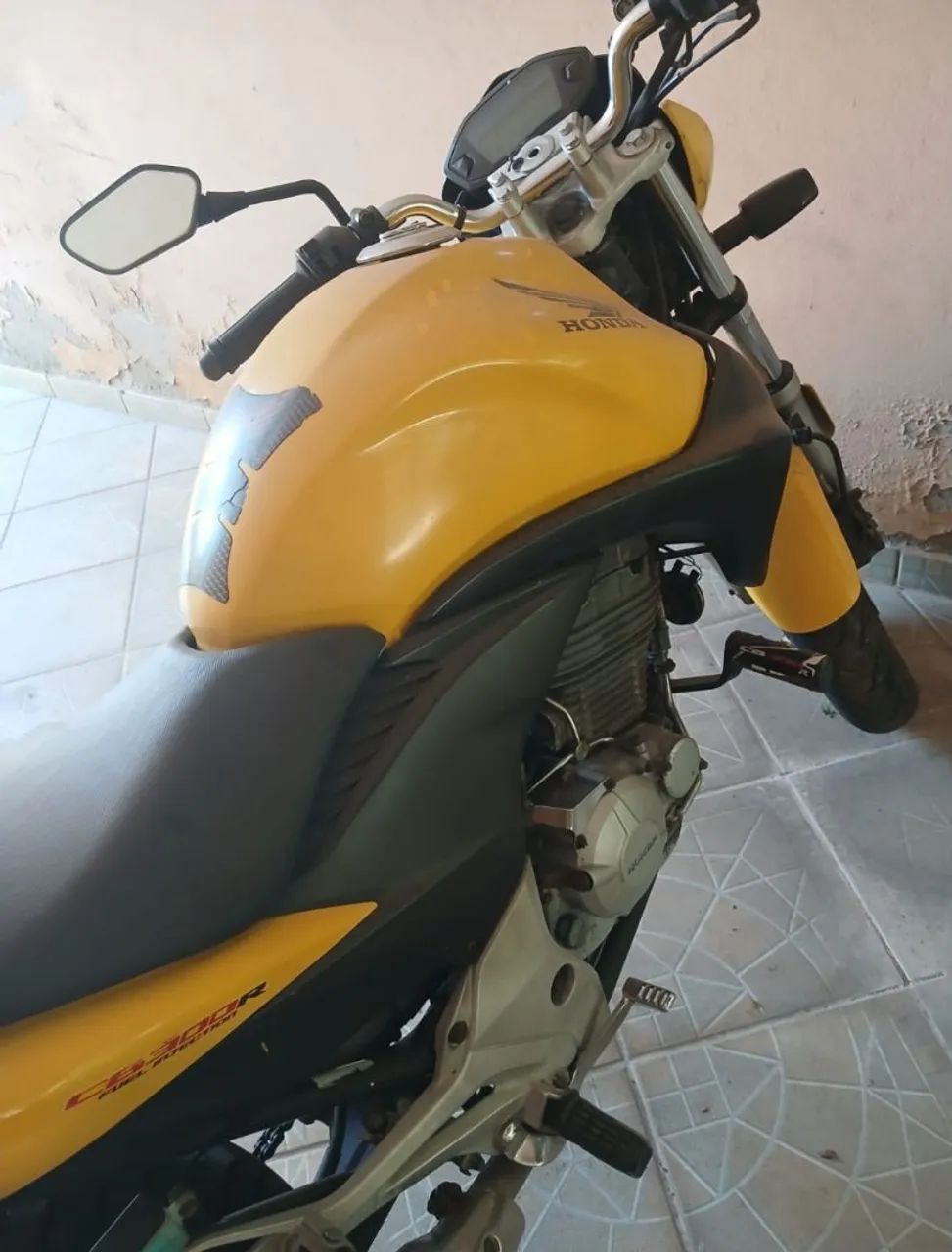 CB300 2011/12 - Foto 4