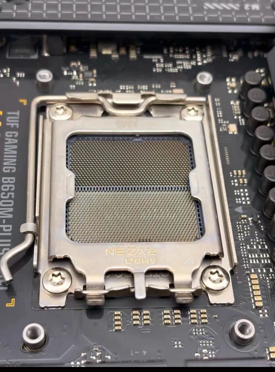 ASUS TUF B650-M PLUS WIFI - Foto 3