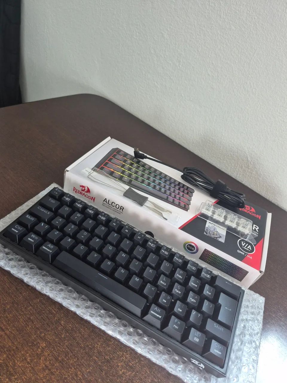 Teclado Mecânico Sem Fio Redragon Alcor 60% - Foto 3