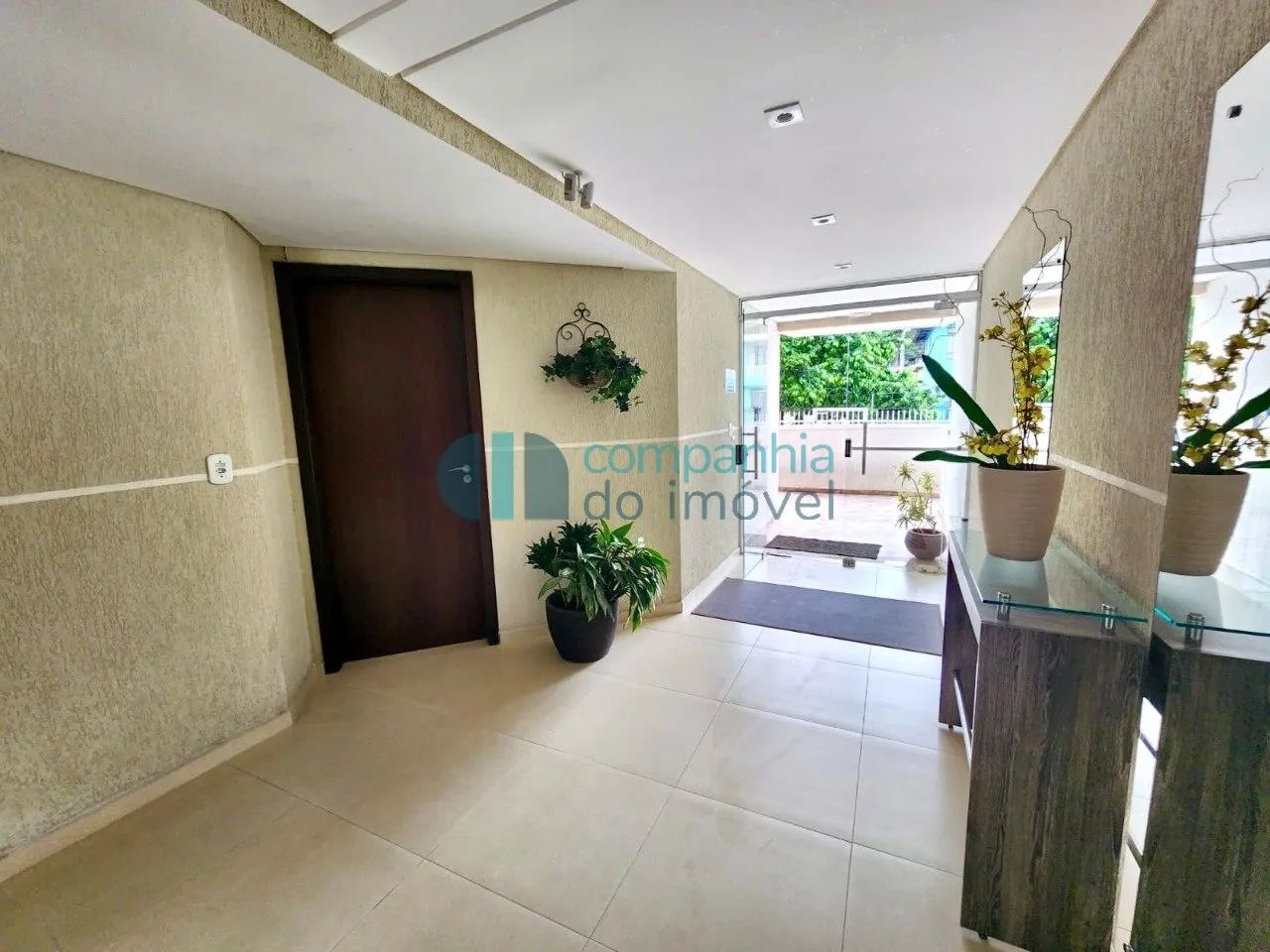 APARTAMENTO TERREO COM SACADA BACACHERI - Foto 2