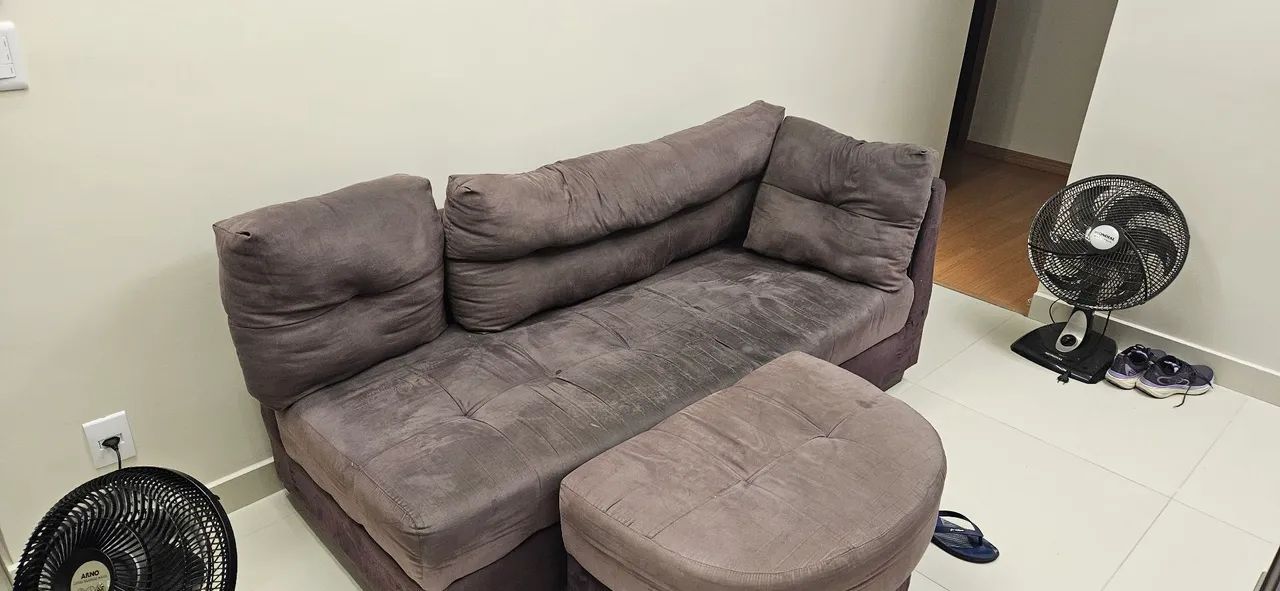 Sofa 3 lugares com apoio de pes  - Foto 2