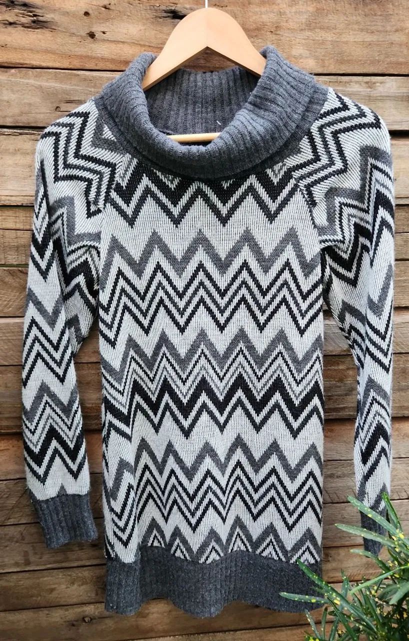Sueter gola cinza
