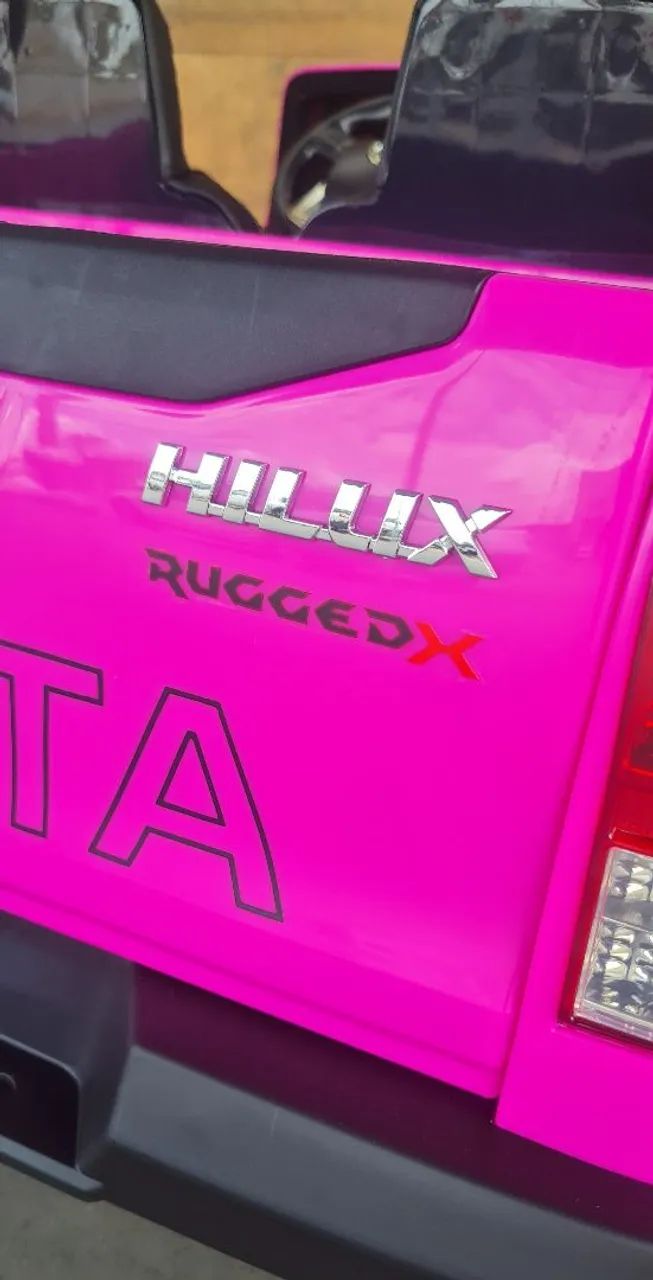 HILUX PREMIUM LICENCIADA 12V  - Foto 4