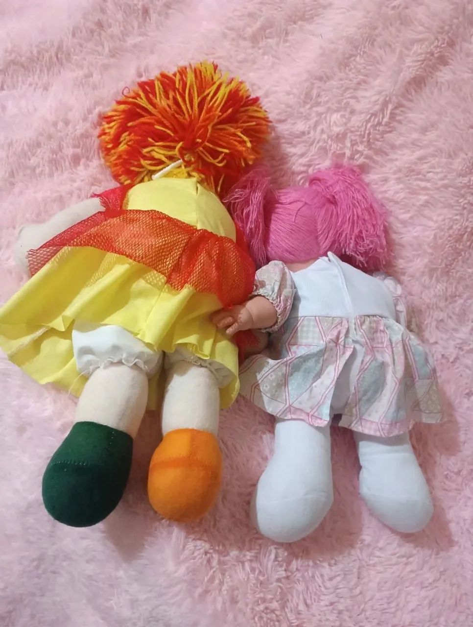 2 Bonecas de Pano Emília 46cm + Bebê 39cm Cabelo Lã - Foto 4