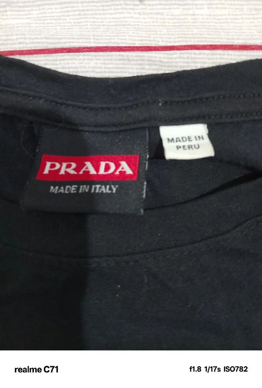 Blusa tamanho g PRADA  - Foto 3
