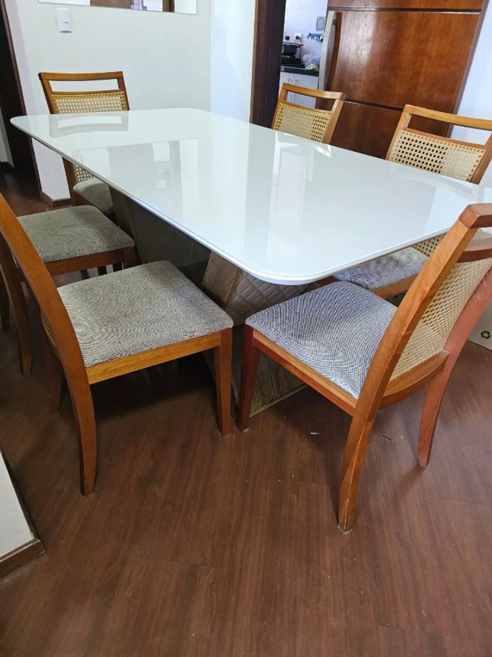 Mesa de Jantar com 6 Cadeiras - Foto 4