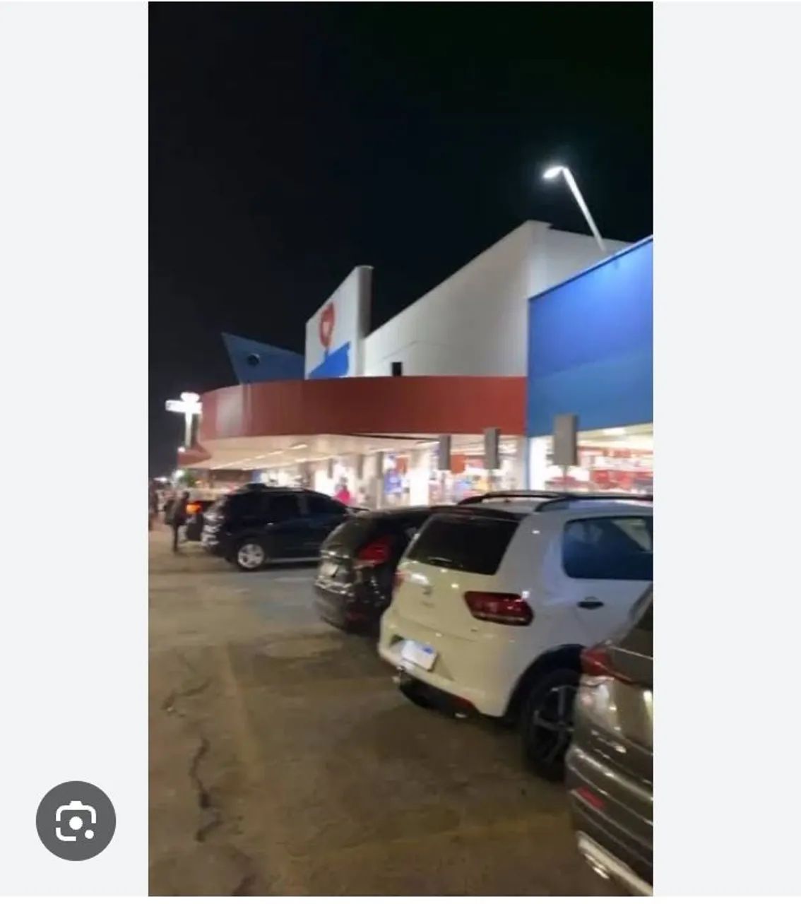 Alugo - PONTO COMERCIAL com banheiro completo 