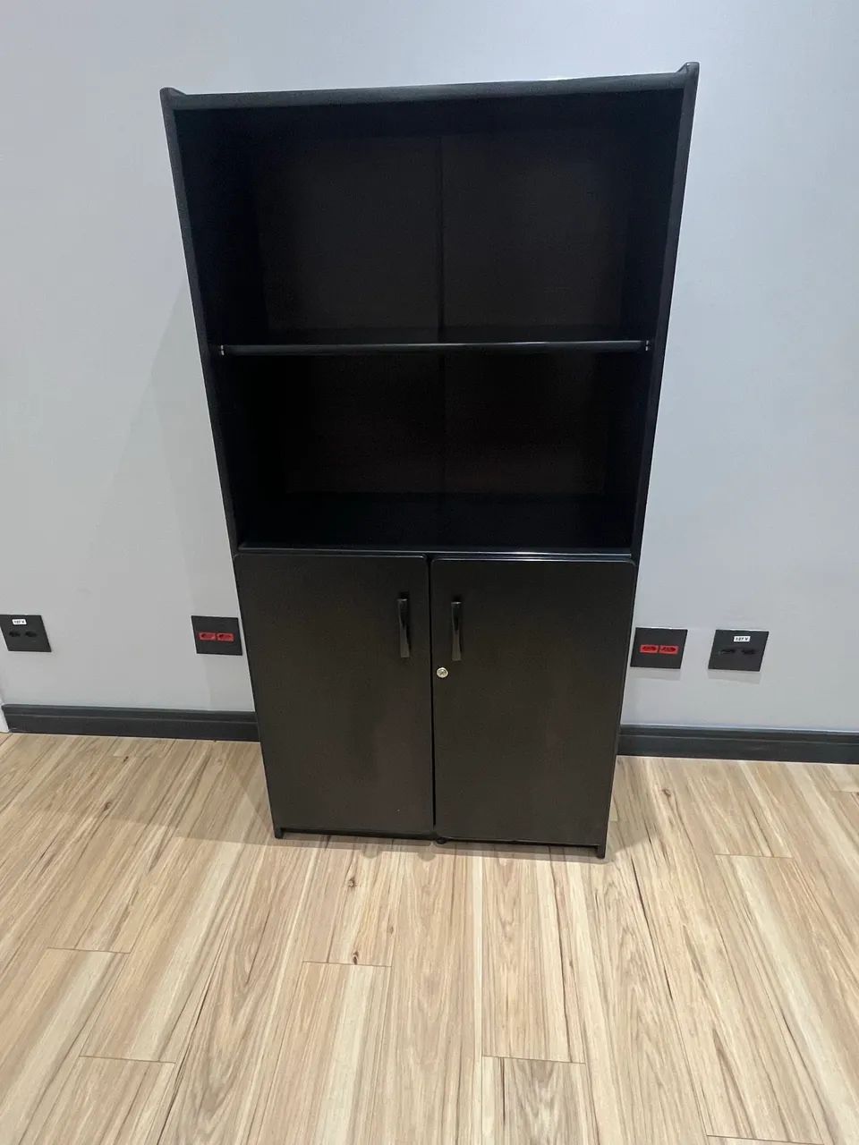 Vende-se armário