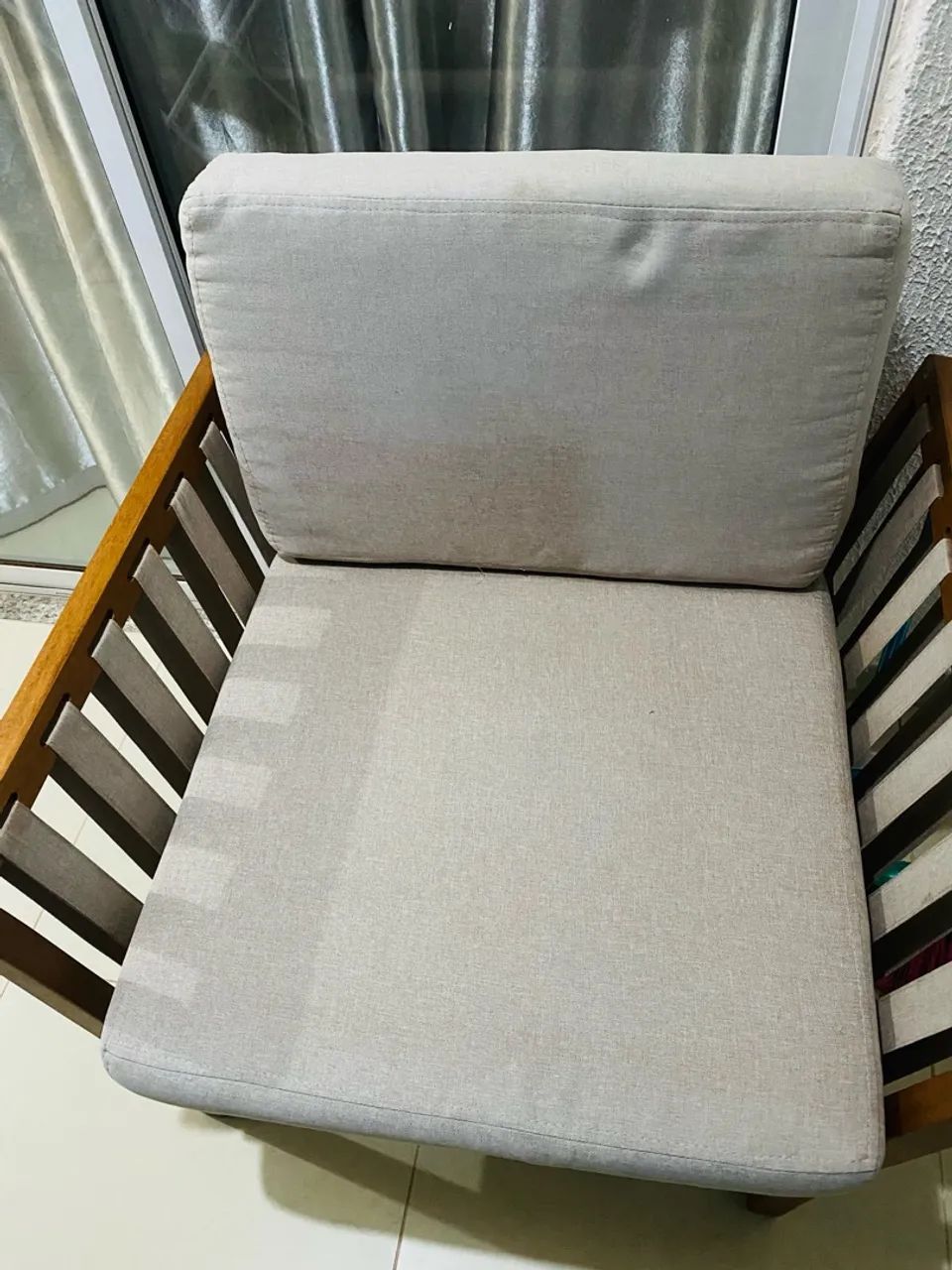 Vendo poltrona alto padrão conservada  - Foto 3